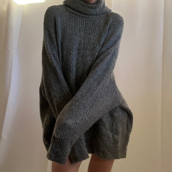 ZARA OVERSIZED KNIT - Picture 2 of 8